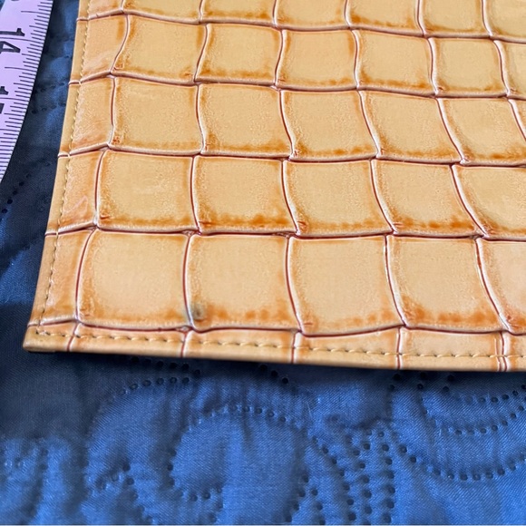 The Chloe Classic Shell for a Miche Base Bag - Picture 6 of 8